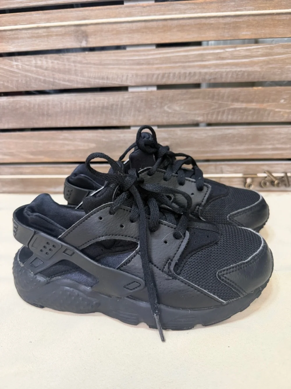 NIKE KIDS HUARACHE 1.5 shoes